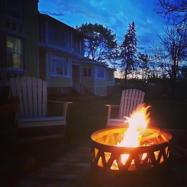 Pangea House Bed & Breakfast Gananoque Luaran gambar