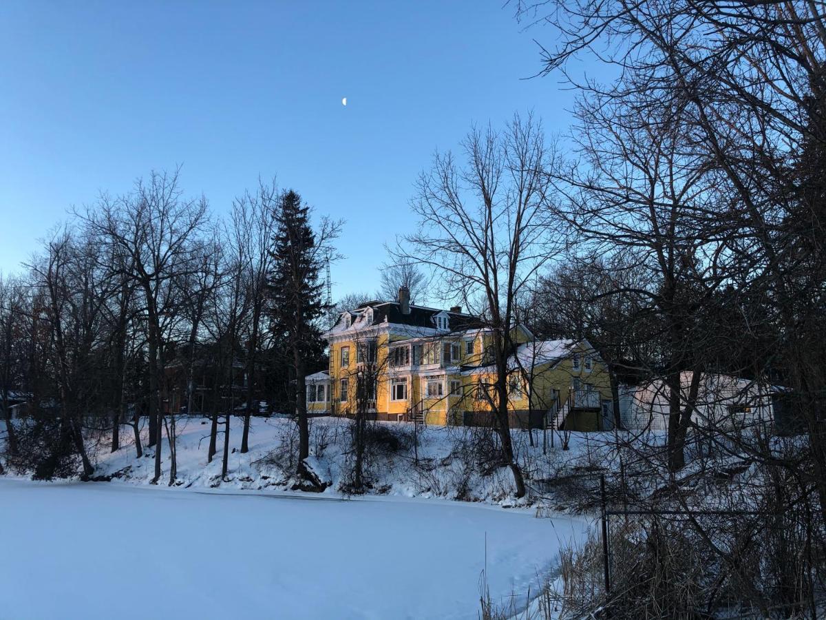 Pangea House Bed & Breakfast Gananoque Luaran gambar